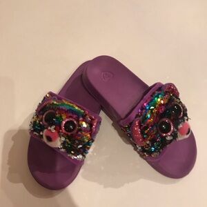 5/15$ Ty slippers​